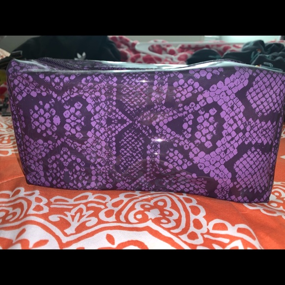 Estée Lauder makeup bag - Picture 2 of 3